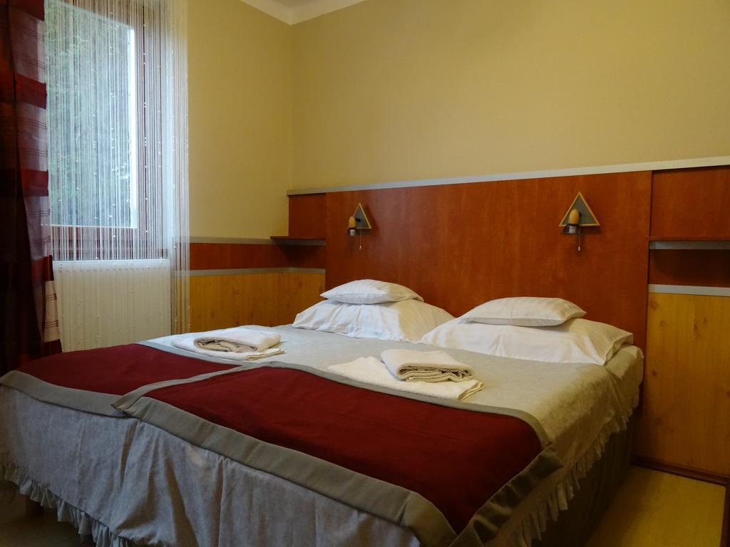 Fortuna Hotel Мішкольц Номер фото