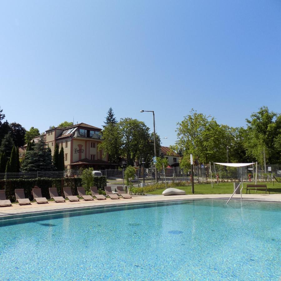 Fortuna Hotel Мішкольц Екстер'єр фото
